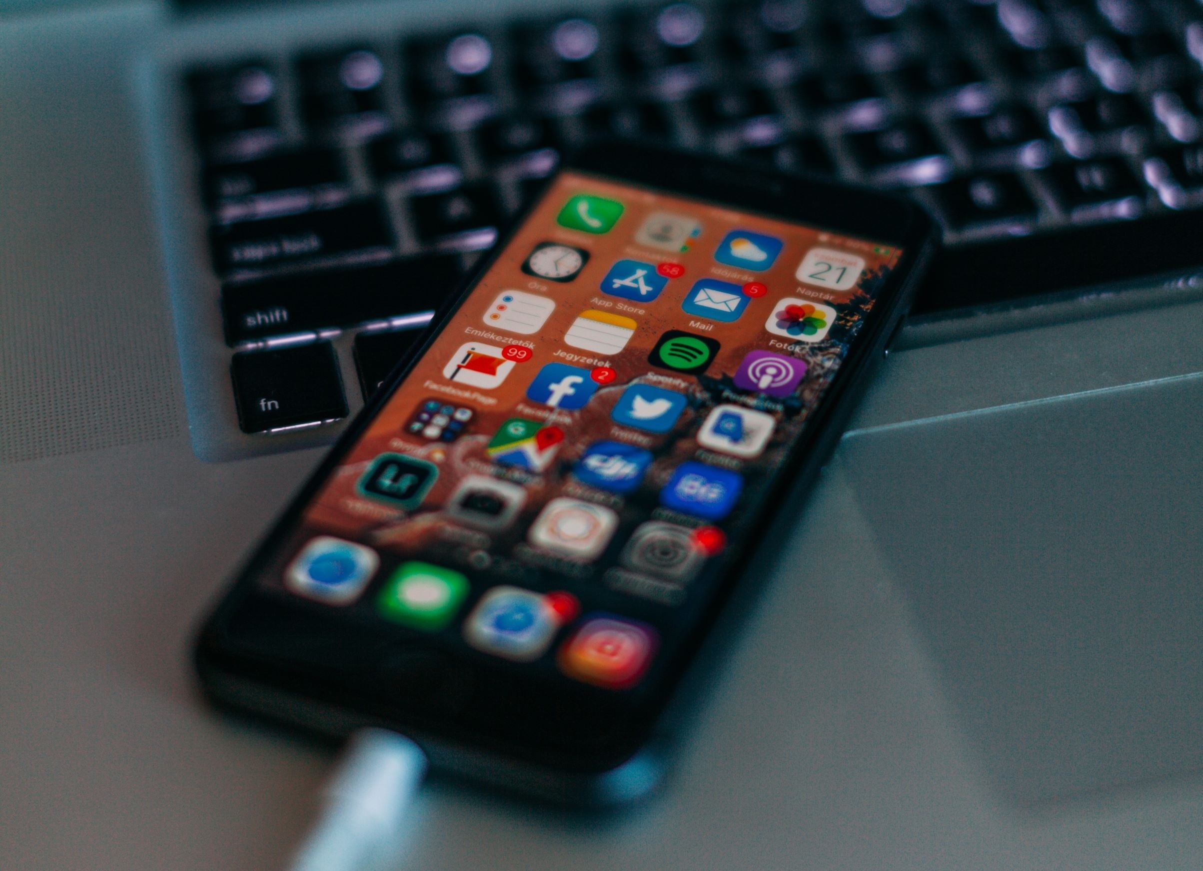 10 passaggi per costruire il tuo brand sui social media